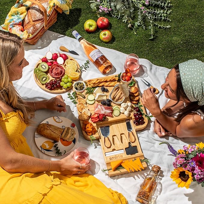 Smirly All in One Charcuterie Board Review: No 1 Ultimate Host's Tool 5 Smirly All in One Charcuterie Board Review