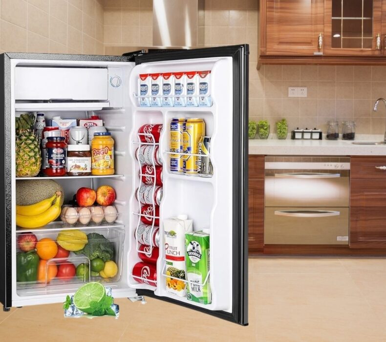 Upstreman Mini Fridge Review: 3.2 Cu. Ft (BR321) Compact Powerhouse
