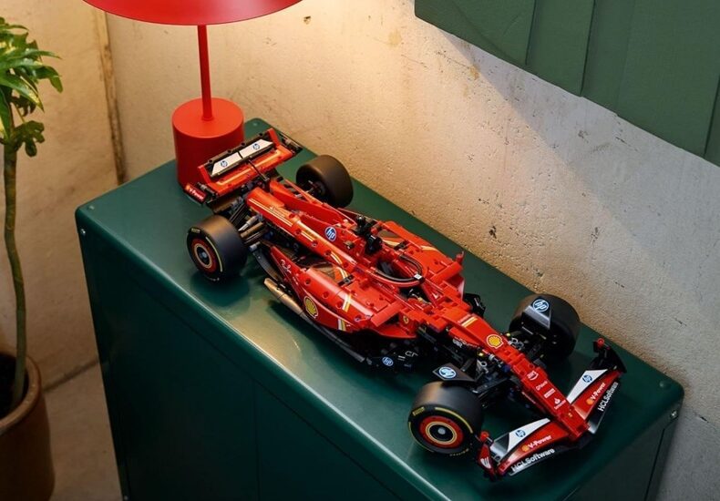 LEGO Technic Ferrari Review: No 1 Stunning Model!